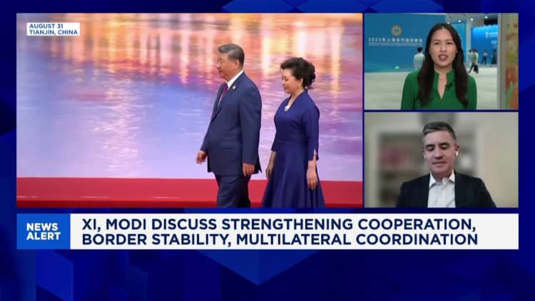 By meeting Xi, Modi sends an indirect signal to U.S. that India has 'strategic options': Analyst