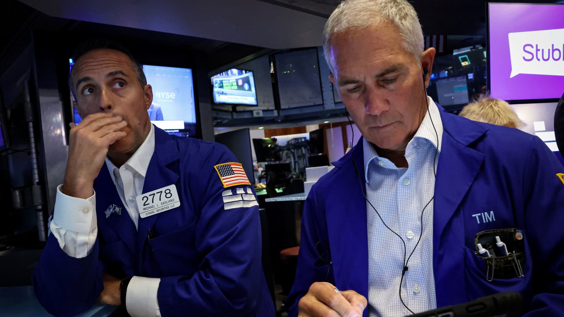 Wealth effect stock market recession