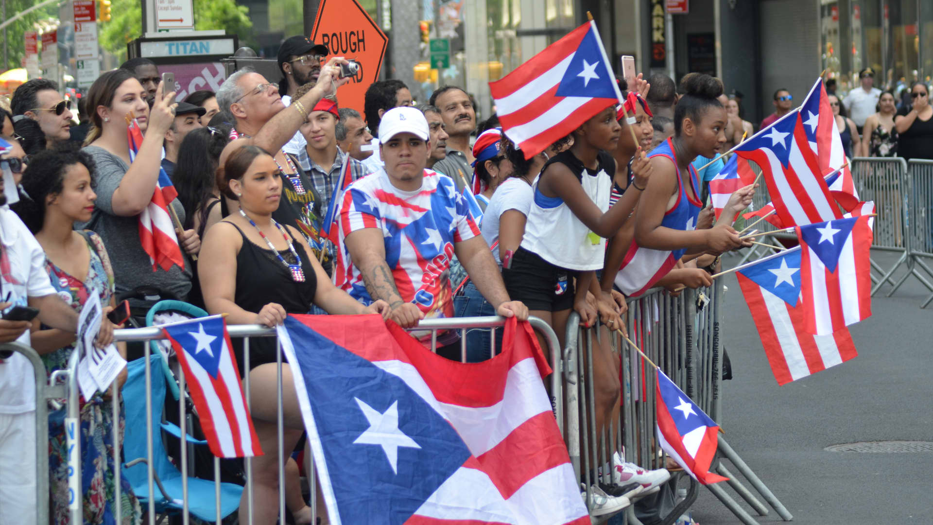 U.S. Latino immigrants generate $1.6 trillion in GDP, report says